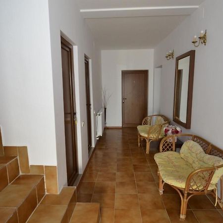 Vila Calypso Apartment Костинещи Екстериор снимка