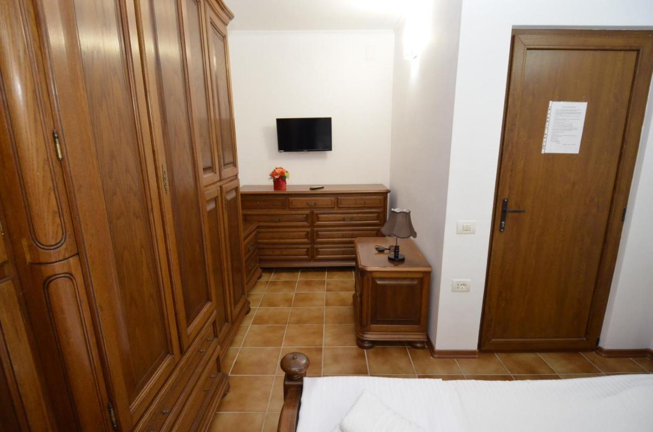 Vila Calypso Apartment Костинещи Екстериор снимка
