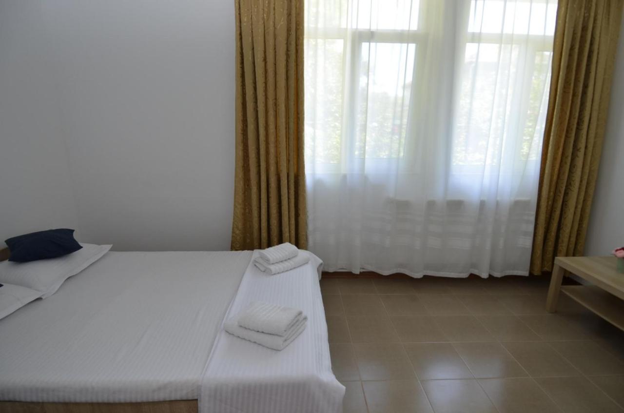 Vila Calypso Apartment Костинещи Екстериор снимка