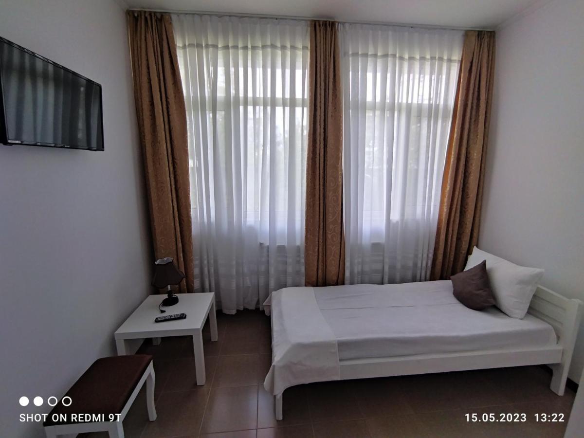 Vila Calypso Apartment Костинещи Екстериор снимка