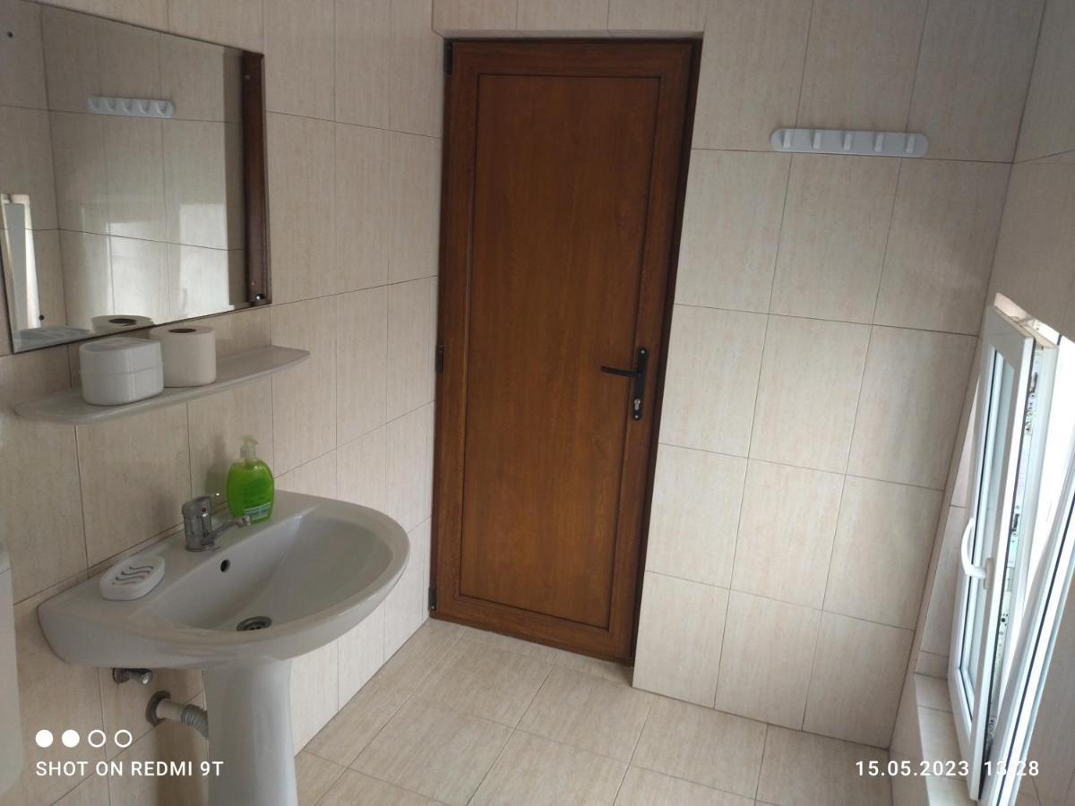 Vila Calypso Apartment Костинещи Екстериор снимка