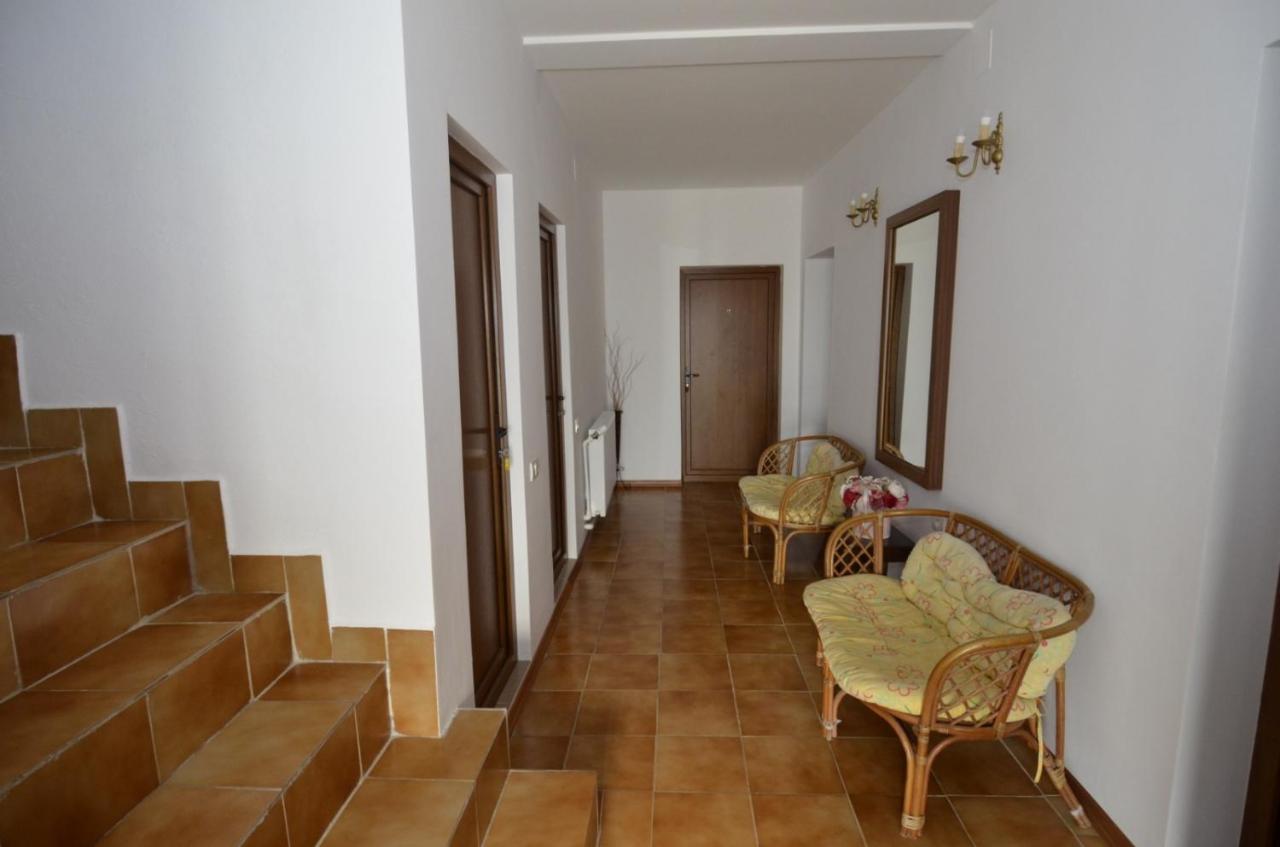Vila Calypso Apartment Костинещи Екстериор снимка